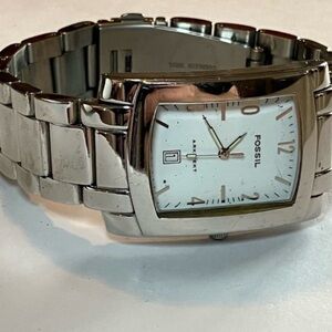 Vintage Fossil Stainless Silver Square Face Watch
Mens